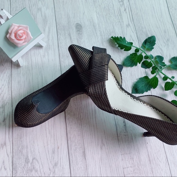 New - 1901 Barrett Bow Pump low heel - Picture 6 of 6